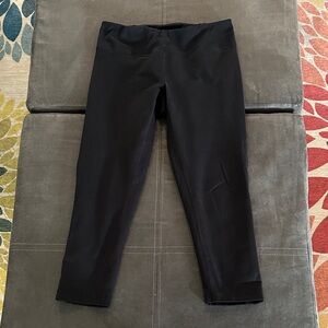 Zella Women's Black Leggings Capri Length